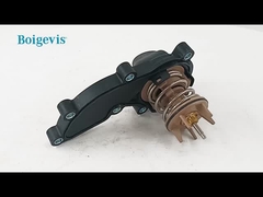 Parties du moteur Thermostat du moteur 06E121111AD